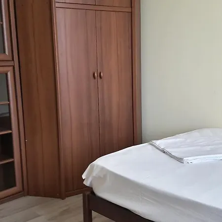 شقة Lh *